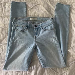 abercrombie kids Light Wash Blue Jeans